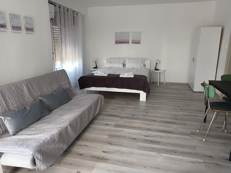 Apartma Oddih Dutovlje Extérieur photo